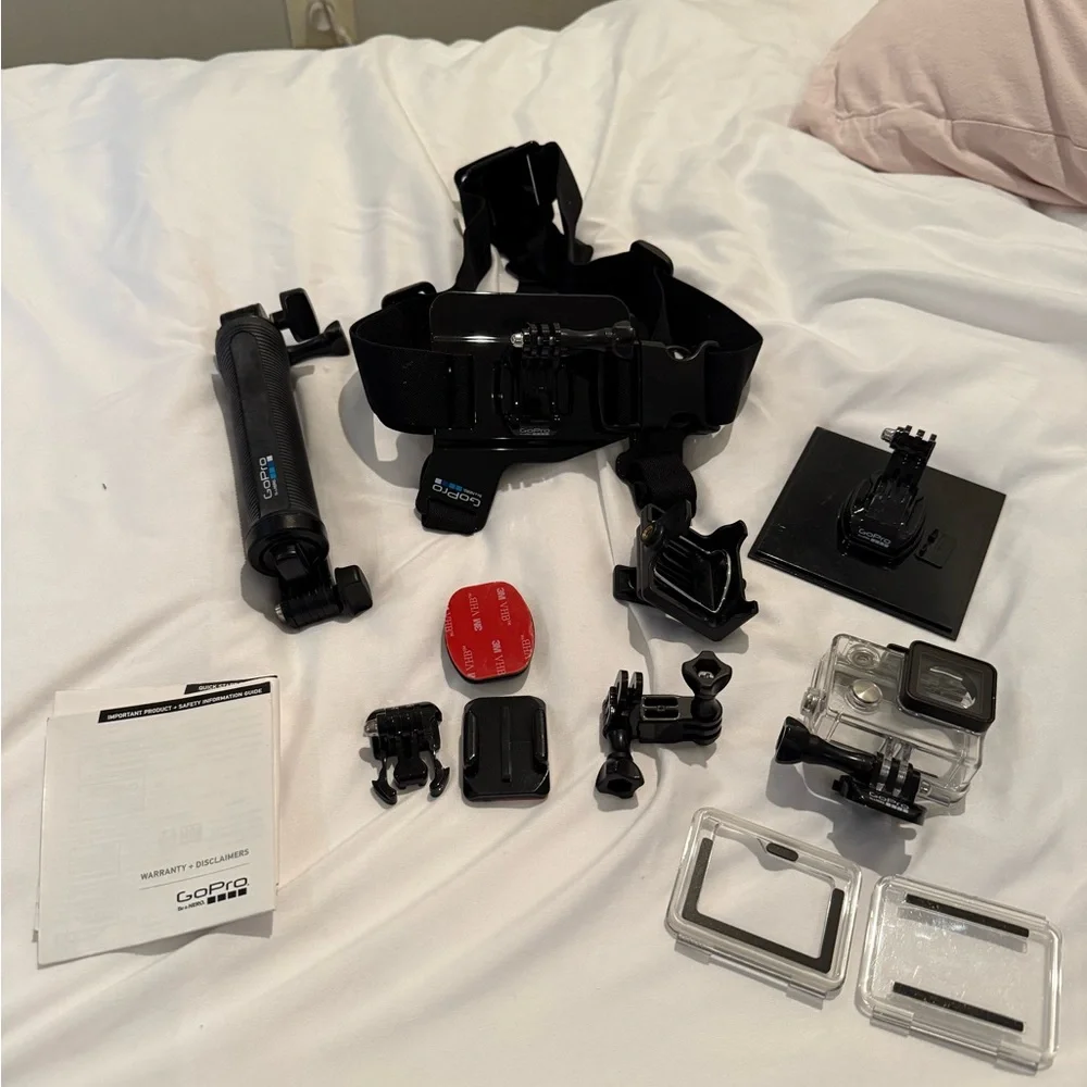 GoPro and Accessory Kit - Picture 7 of 7